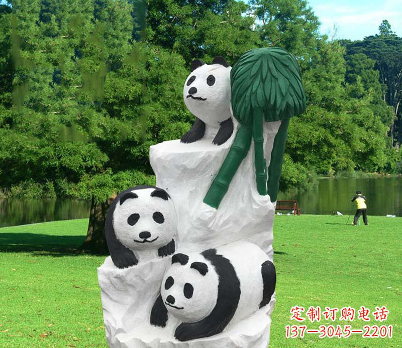 金华公园大熊猫雕塑