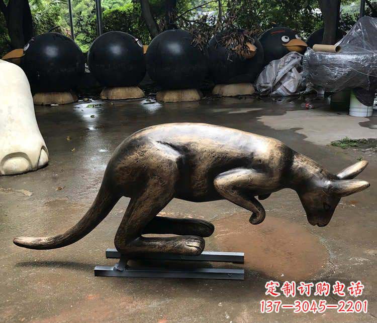金华中领雕塑袋鼠铜雕