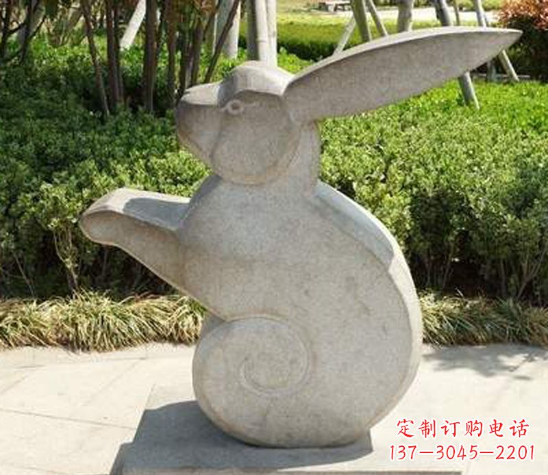 金华公园兔子雕塑,营造可爱的氛围
