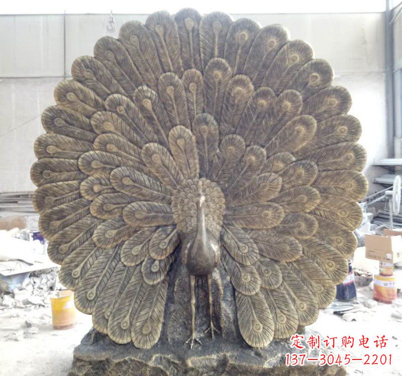 金华公园动物孔雀铜雕