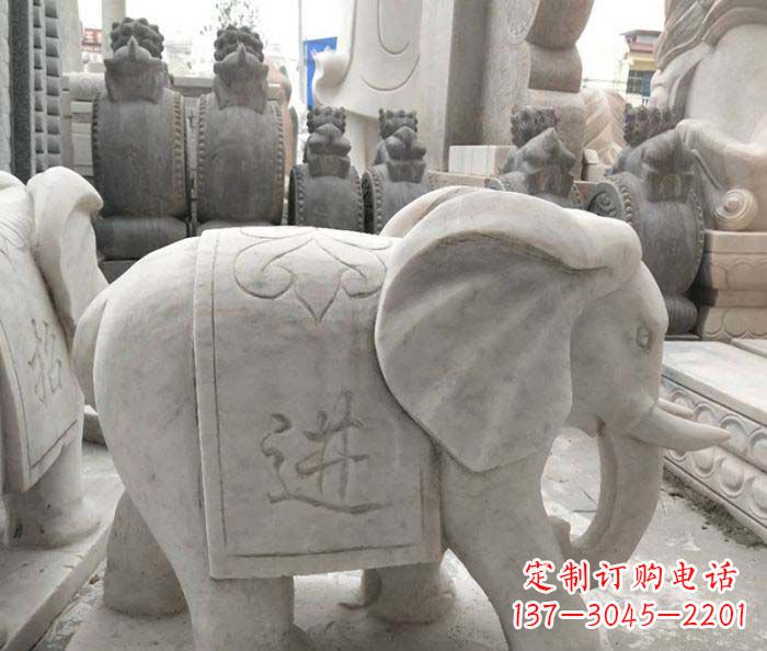 金华公园动物石雕小象