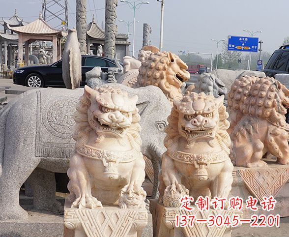 金华公园动物晚霞红狮子石雕