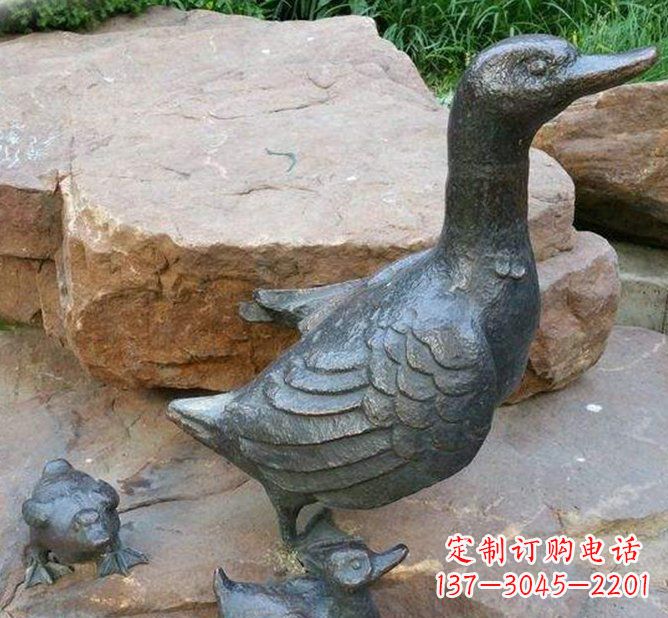 金华动物雕塑——精致铜质鸭子雕塑