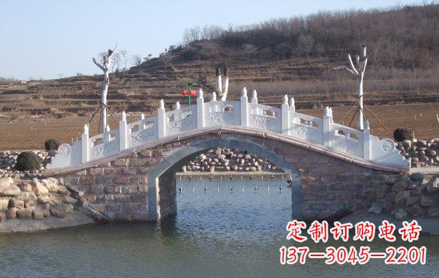 金华独特设计的拱桥石雕