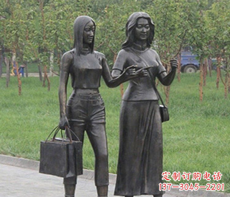 金华公园逛街女性人物铜雕塑