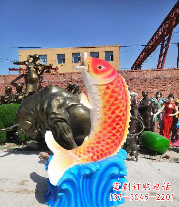 金华公园景区玻璃钢喷水鲤鱼雕塑