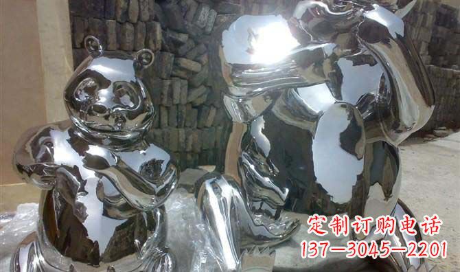 金华真实不锈钢熊猫大型雕塑