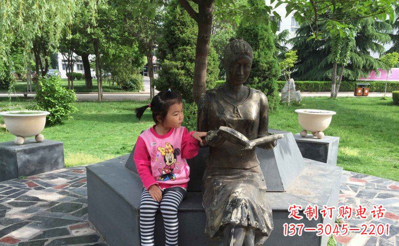 金华优雅可爱的女孩铜雕