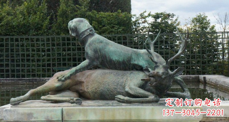 金华公园梅花鹿和狗动物景观铜雕