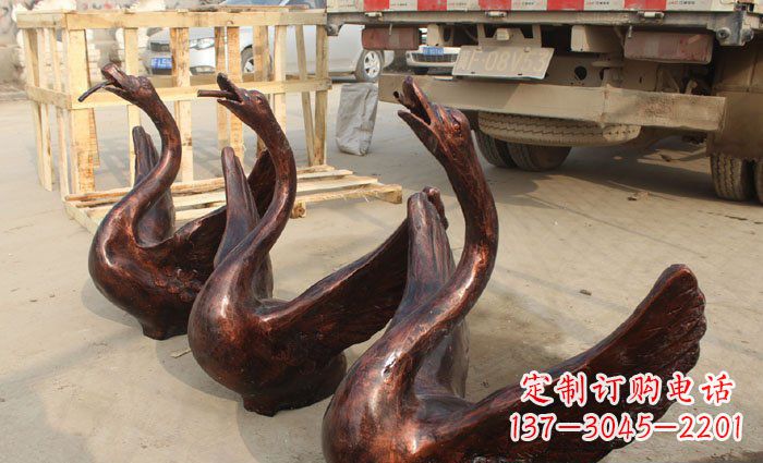 金华优雅活泼的天鹅铜雕