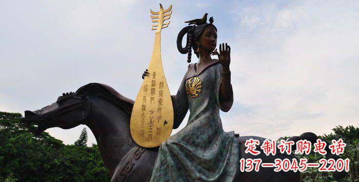 金华公园骑马的拿琵琶古代美女人物铜雕
