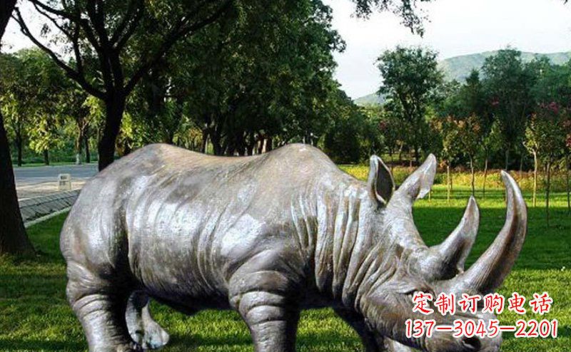 金华公园犀牛玻璃钢