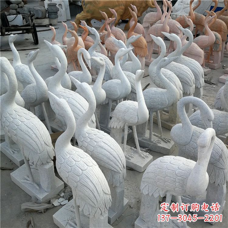 金华公园仙鹤草坪动物石雕摆件