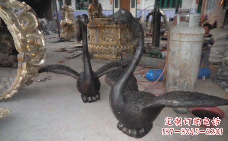金华汇聚灵性的仙鹤塑像