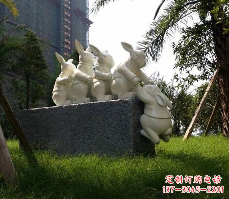 金华中领雕塑精美兔子石雕