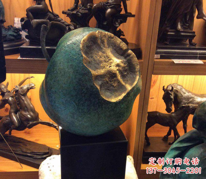 金华铜质可爱苹果雕塑