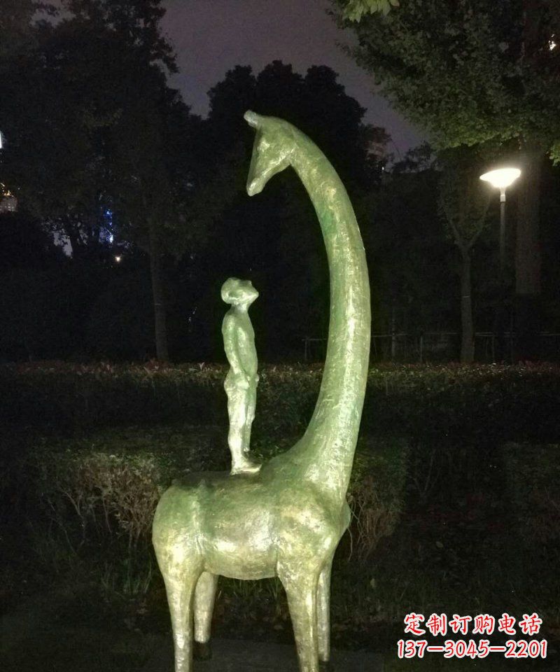 金华壮观绝伦的长颈鹿雕塑