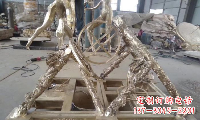 金华“百年古董浑天仪铜雕,让古典美触手可及”