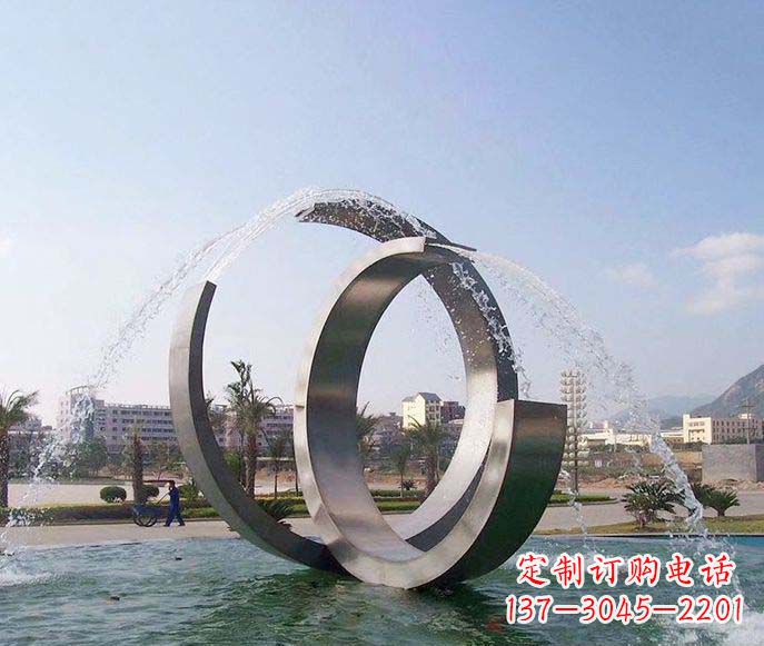 金华广场不锈钢抽象C形喷泉雕塑