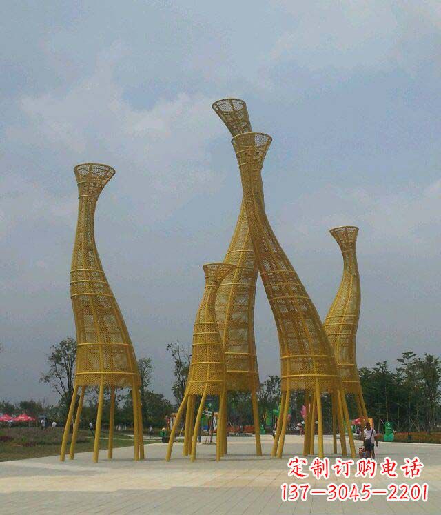 金华优雅与浪漫的相遇——不锈钢长颈鹿雕塑