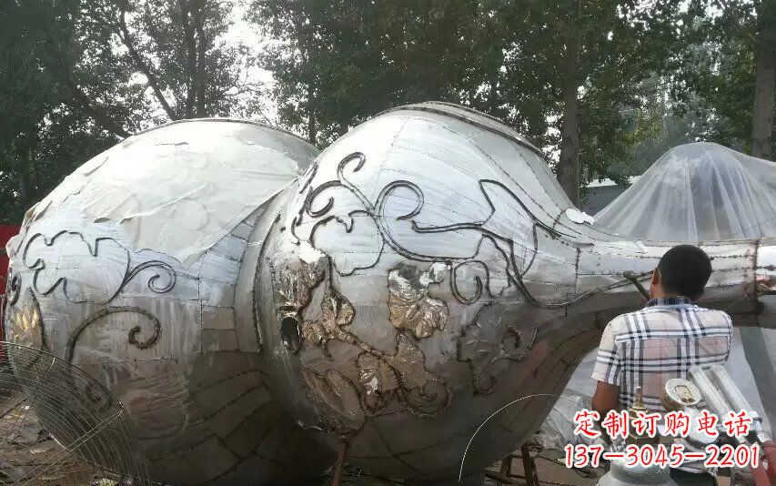 金华分外精美的不锈钢葫芦雕塑
