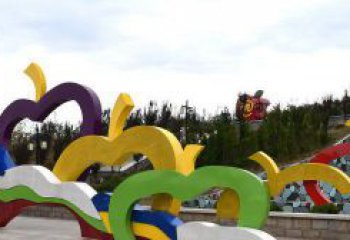 金华广场艺术：不锈钢抽象彩色苹果雕塑