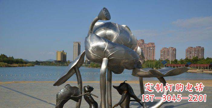 金华广场不锈钢莲蓬莲叶和青蛙雕塑