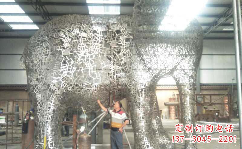金华广场不锈钢镂空大象雕塑