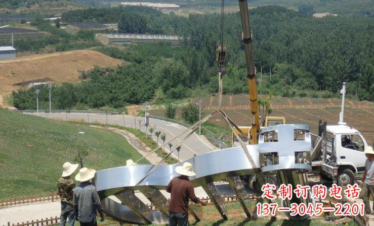 金华中领雕塑:高质量不锈钢竖琴雕塑