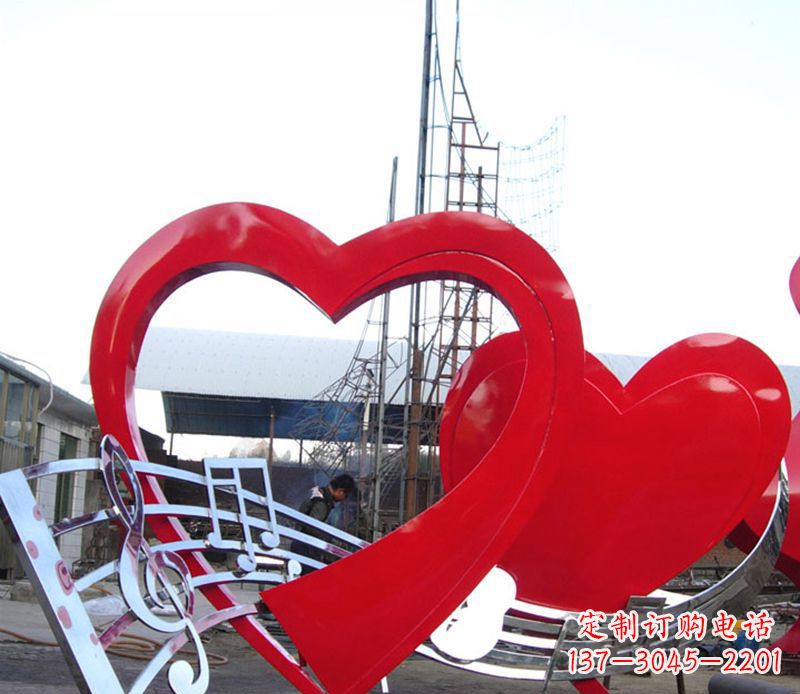 金华中领雕塑:音符桃心景观雕塑,给你的生活带去美妙的旋律