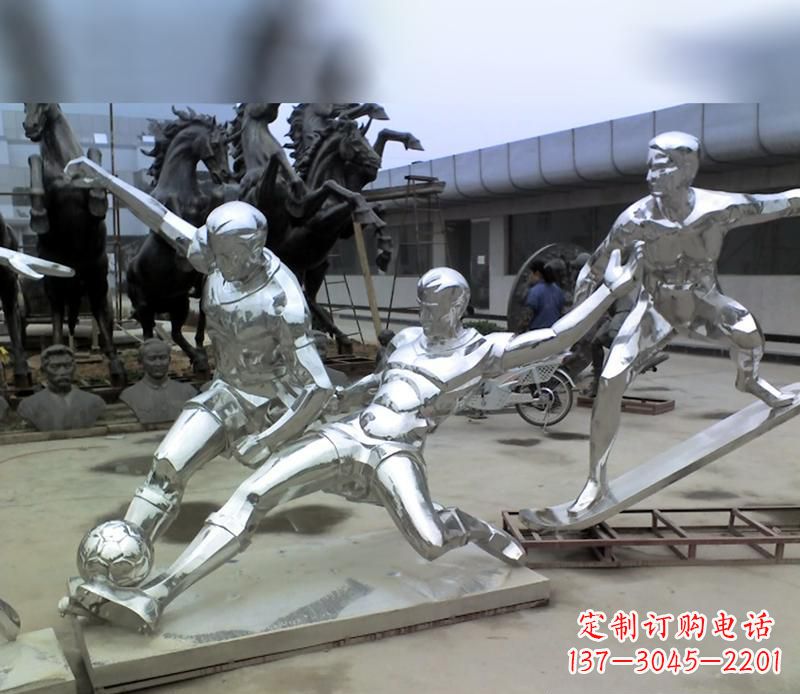 金华中领雕塑定制的不锈钢足球运动雕塑