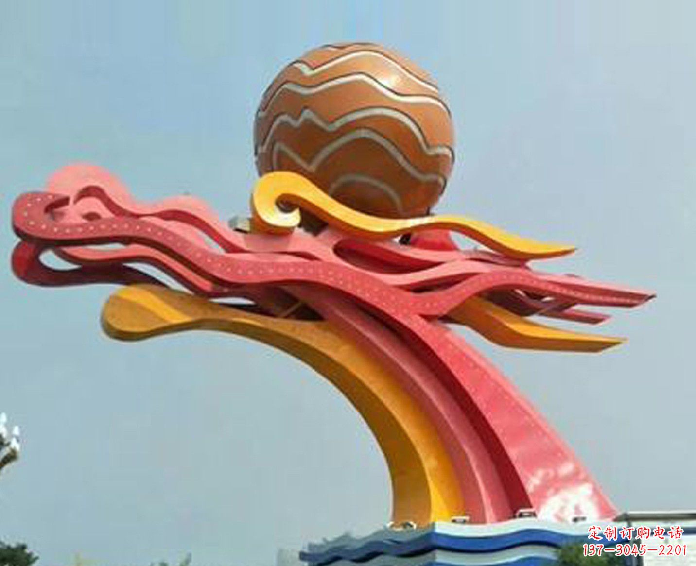 金华广场彩色不锈钢龙头雕塑