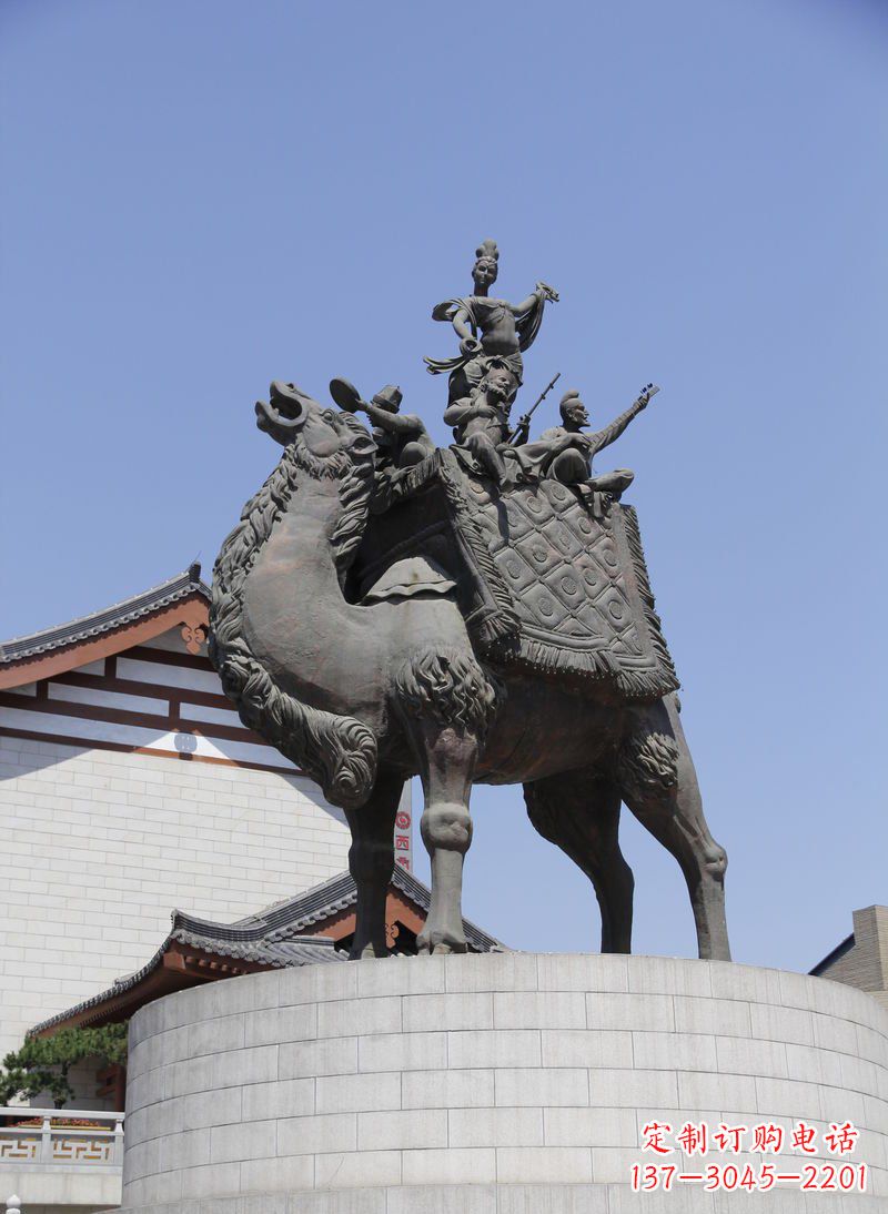 金华中领雕塑:古代人物骑骆驼铜雕