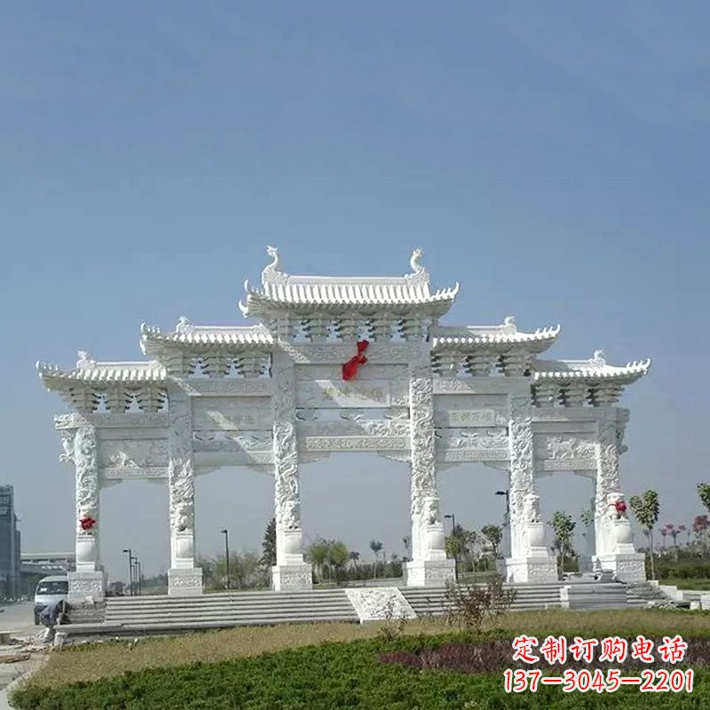 金华广场汉白玉五门石牌坊