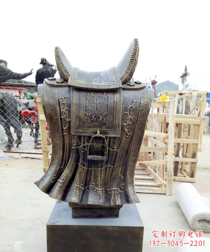 金华广场马鞍景观铜雕