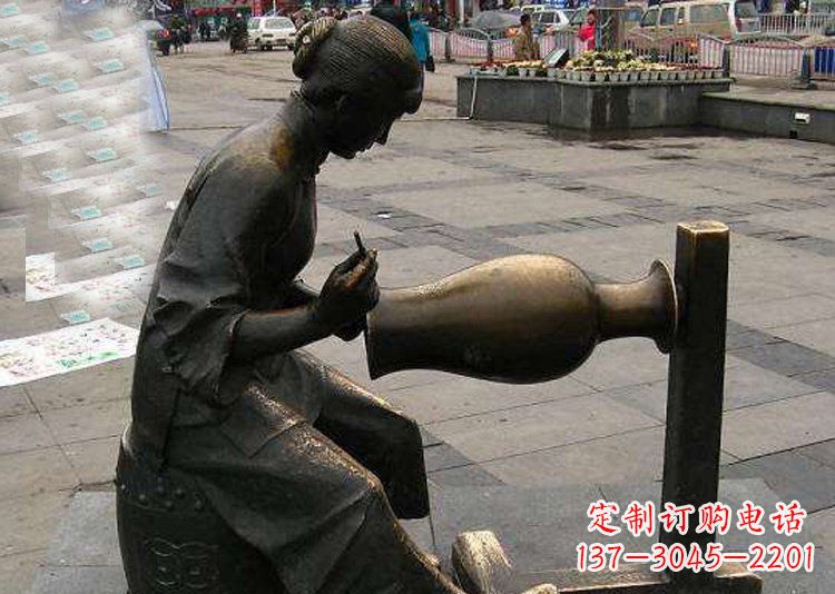 金华广场铜雕修花盆人物雕塑