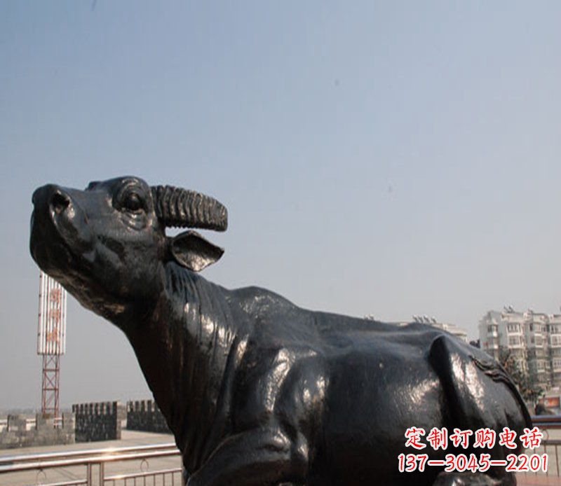 金华广场卧着的铜牛动物铜雕