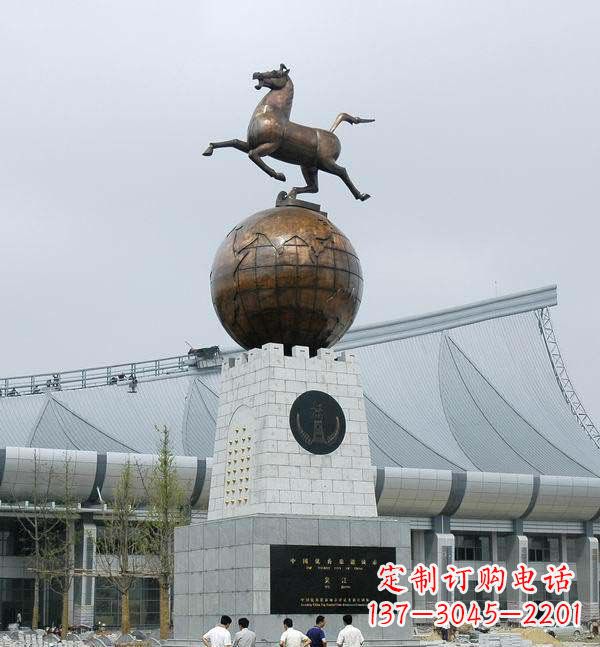 金华世界地球铜雕,完美展现地球的神秘与美丽