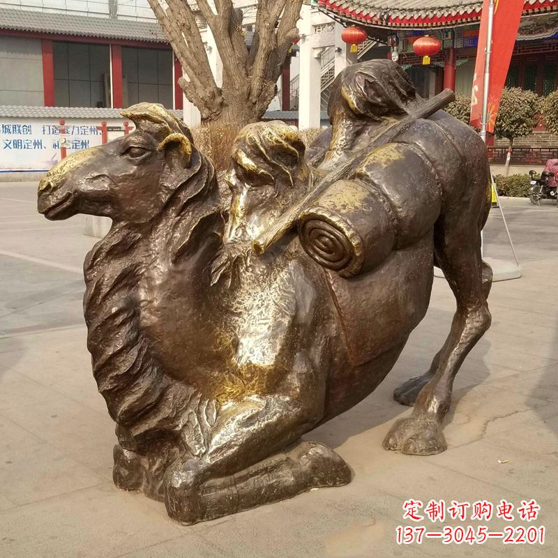 金华跪俯的骆驼铜雕,把动物的肃穆传递给您
