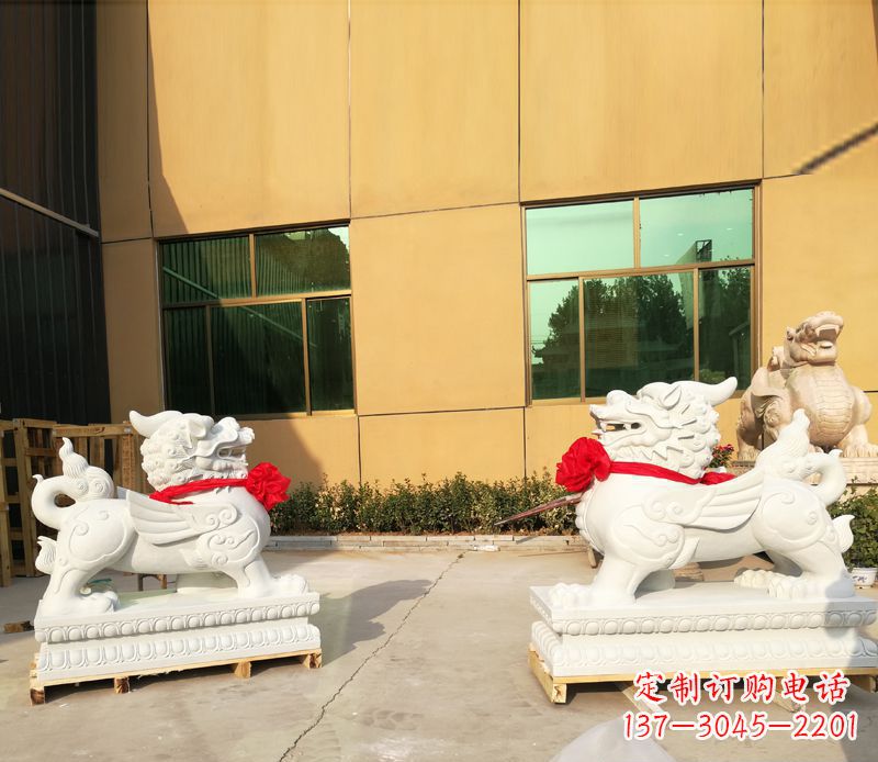 金华汉白玉立式貔貅门口招财石雕