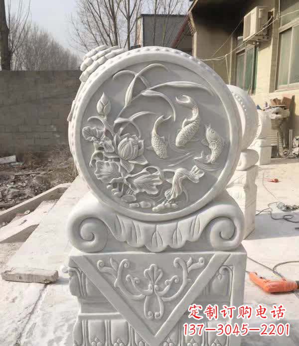金华以汉白玉石制作的门墩雕塑