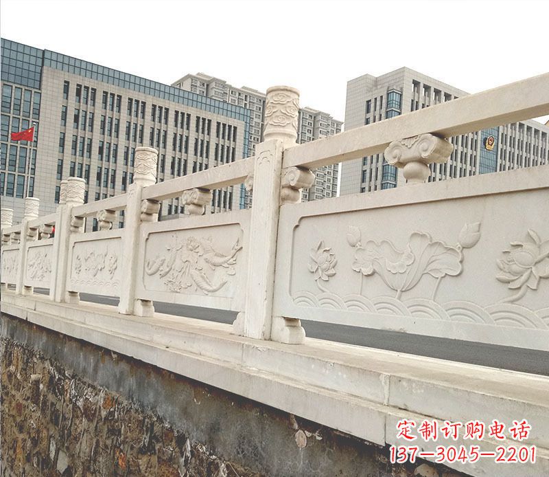 金华中领雕塑:精致的鲤鱼石浮雕石栏板石雕