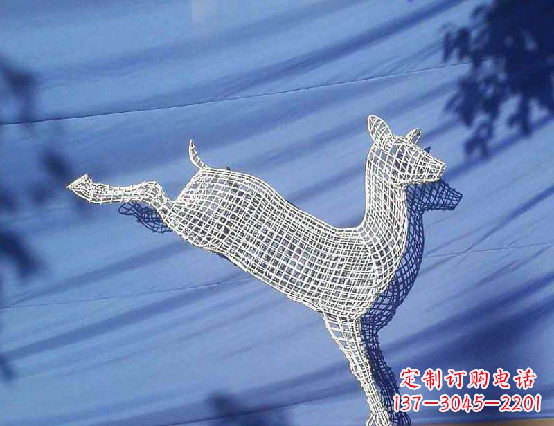 金华搭载优雅气质的不锈钢小鹿雕塑