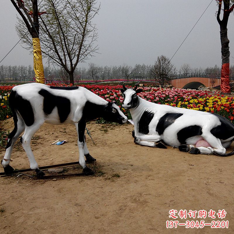 金华室外仿真动物雕塑-奶牛,为您打造精美细腻的艺术品