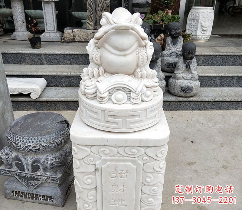 金华金蟾立柱石动物雕塑
