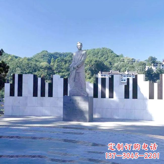 金华景区广场著名音乐家聂耳石雕像