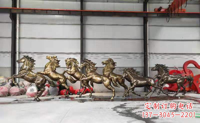 金华高贵雕塑,骏马奔腾玻璃钢动物雕塑户外摆件