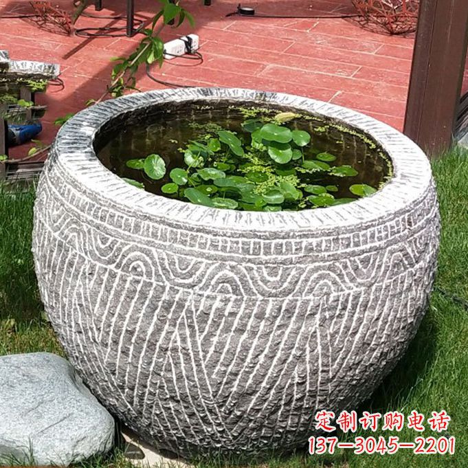 金华老青石花盆雕塑:独特的家居艺术装饰