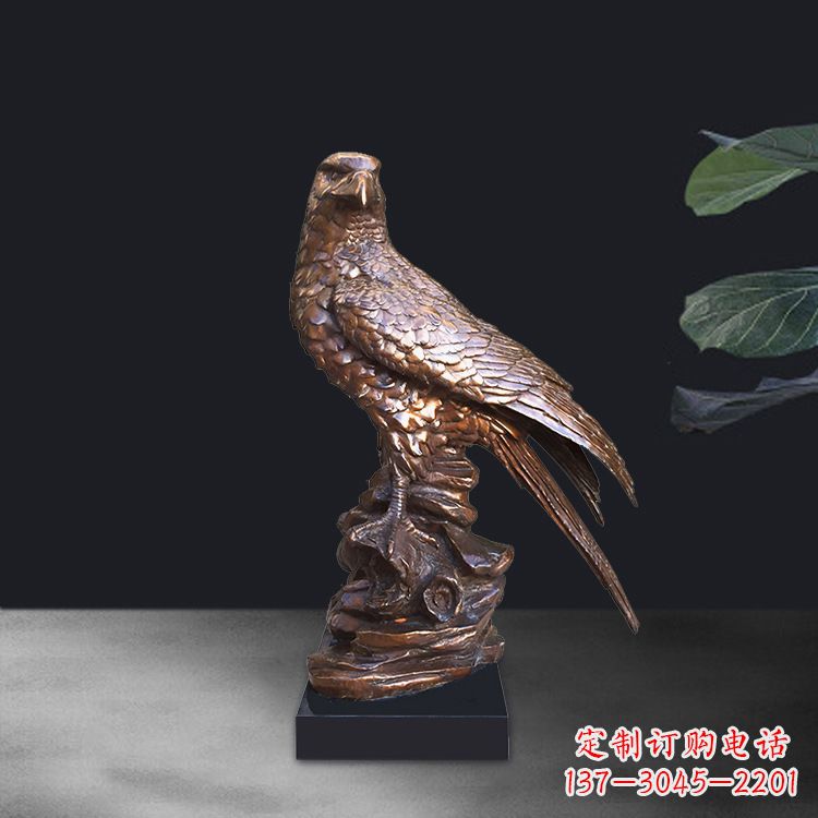 金华老鹰雕塑摆件