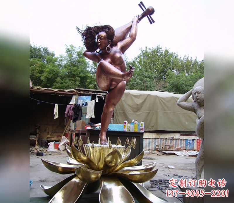 金华如神般的精美莲花铜雕塑